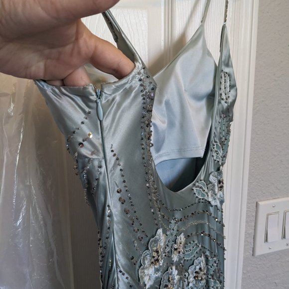 STUNNING SILK Gown | M | Beaded & Sequined | Floral Appliques | ICE BLUE | EVC - Picture 8 of 16